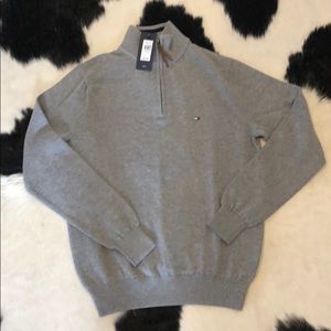 Tommy Hilfiger men's sweater size XS